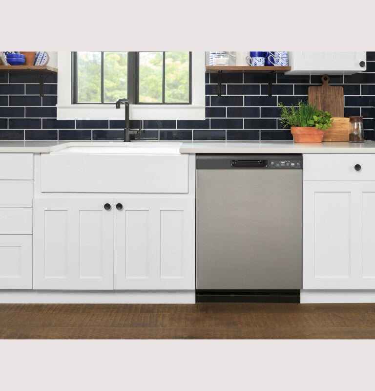 GE Dishwasher with Front Controls (GDF535PSRSS)