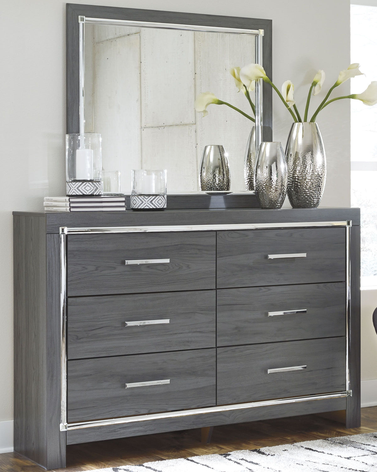 Lodanna Dresser & Mirror