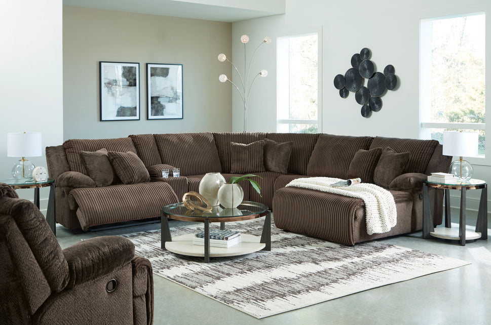 Top Tier 5 Pc Reclining Sectional