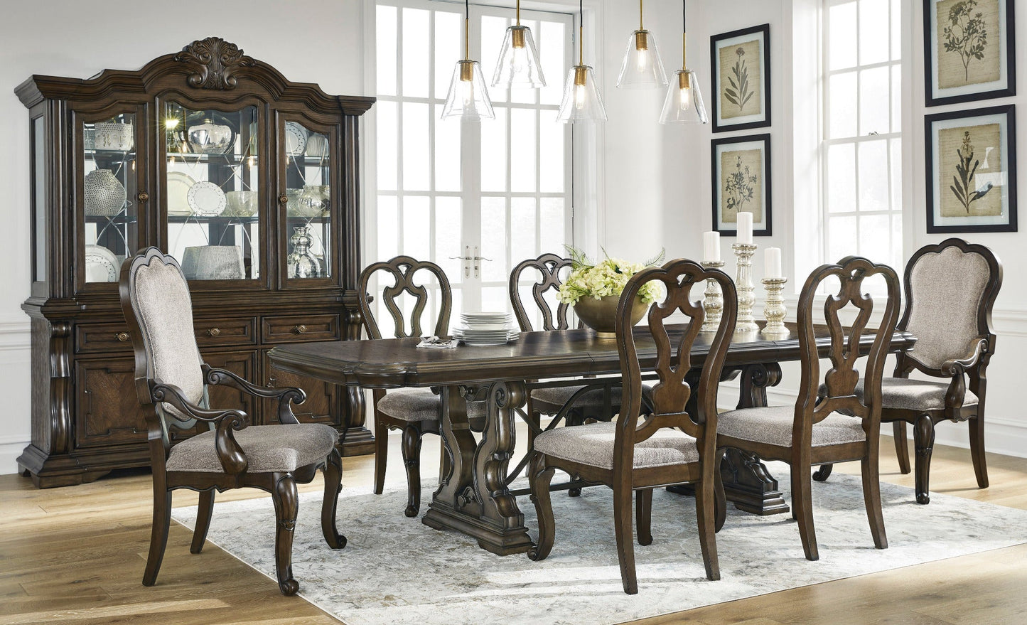 Maylee dining room collection