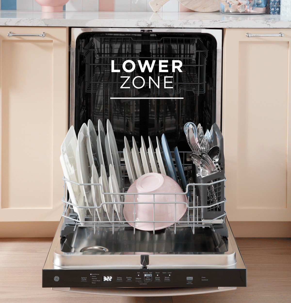 GE Fingerprint Resistant Top Control with Stainless Steel Interior Dishwasher with Sanitize Cycle (GDT650SYVFS)