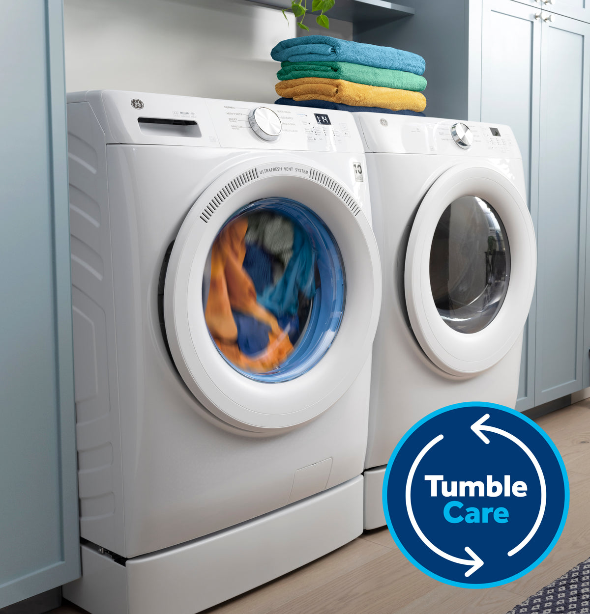 GE 5.0 cu. ft. Capacity Smart Front Load Steam Washer with SmartDispense UltraFresh Vent System with OdorBlock and Steam (GFW655SSVWW)