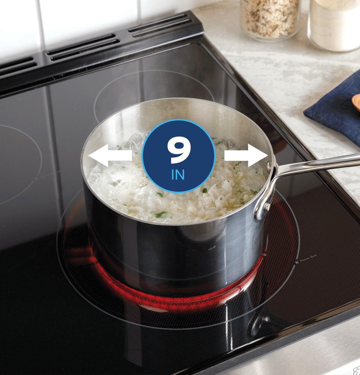 GE 30" Free-Standing Electric Convection Range with No Preheat Air Fry and EasyWash Oven Tray (GRF600AVSS)