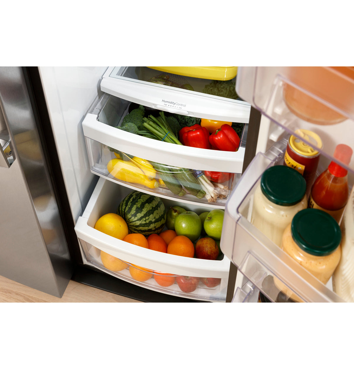 GE 23.0 Cu. Ft. Side-By-Side Refrigerator (GSS23GYPFS)